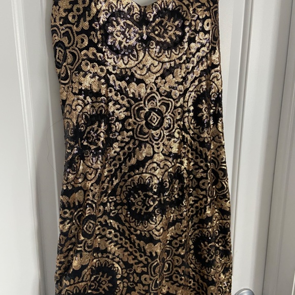 New Sequin party dress - Picture 3 of 10